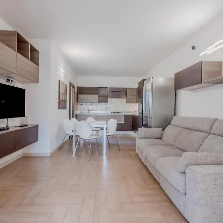 3min Dalla Spiaggia, Elegante A Apartment