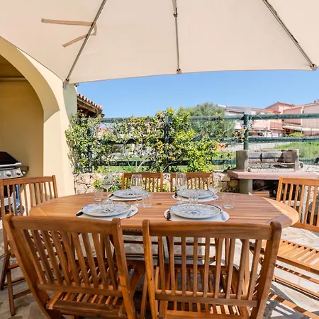 Apartment 3min Dalla Spiaggia, Elegante A Budoni